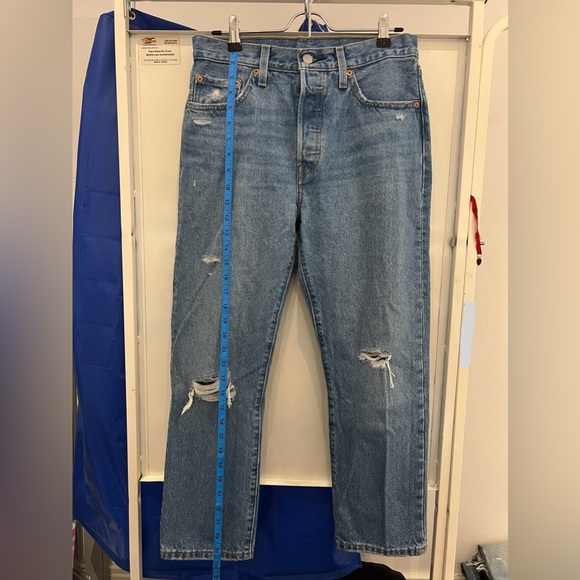 Levi’s 501 Jeans - Picture 8 of 9